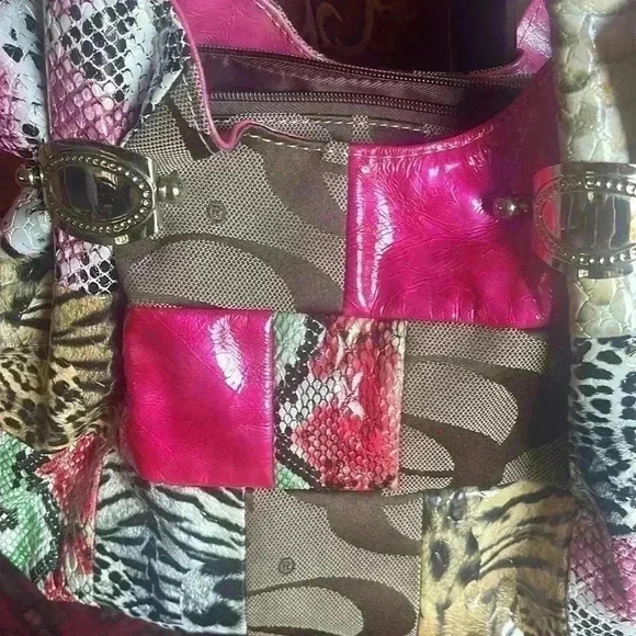 Summer bag. Knock off Coach. Perfect condition. Great colors! - Picture 2 of 8